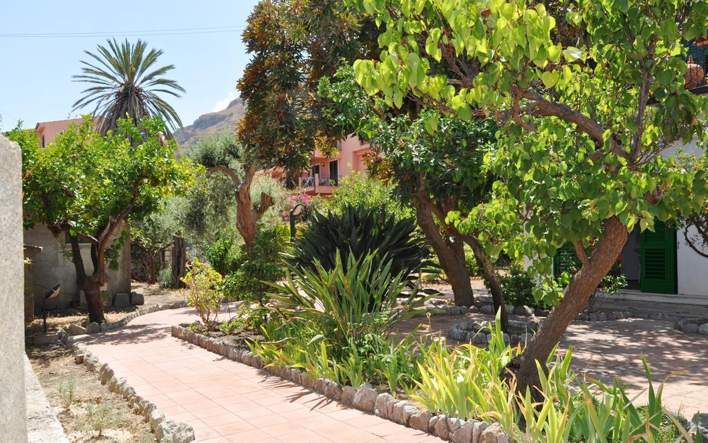 Seafront Apartments Garden House Taormina Pokoj fotografie